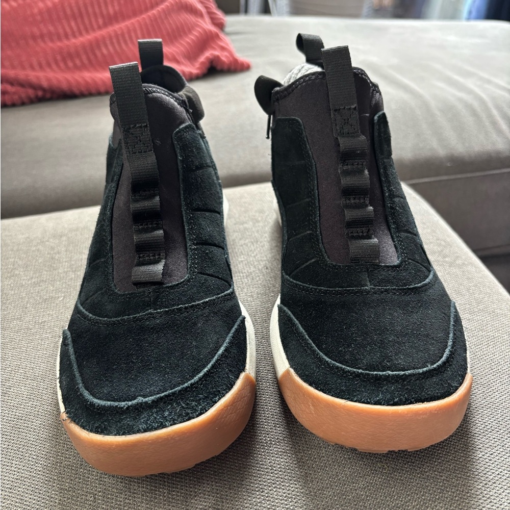 NWOT LL Bean Vista line sneaker-boots.